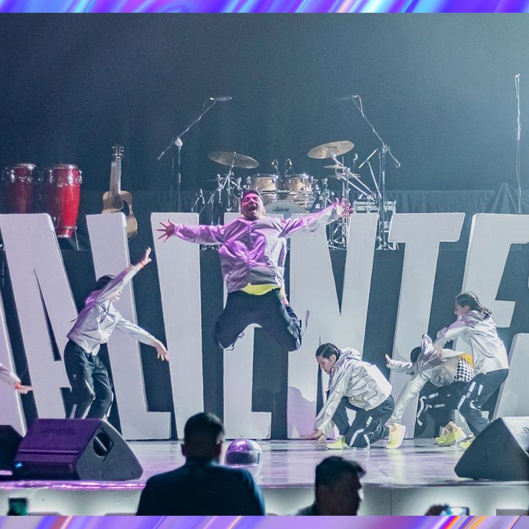 NX_dancing's tweet photo. 🔸 ＶＡＬＩＥＮＴＥ S
.
.
.
Te mostramos un poco de lo que fue la 《Presentación especial》de este congreso #Valientes 

Dejar nuestros talentos en manos de Dios y poder inspirar a otros es un gran privilegio y honor.
¡Que Jesús sea exaltado! 🔥 🔥 🔥 

#NxAlaba https://t.co/kqjm5oOcE3