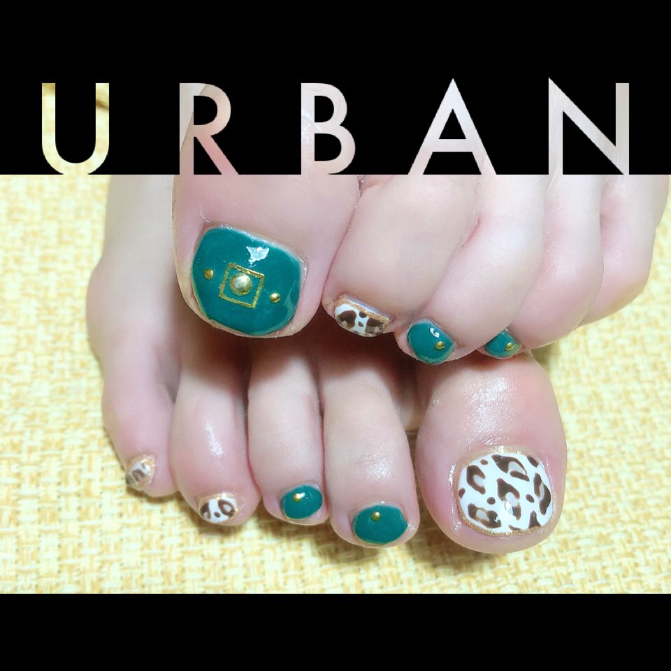 学芸大学でお洒落ネイルpetitnailmiu グリーンレオパードネイル レオパードネイル ヒョウ柄ネイル アニマル柄 ネイル グリーンネイル フレームネイル スクエア お洒落ネイル 学芸大学ネイル 学芸大学 西小山 武蔵小山 武蔵小山ネイル 目黒線