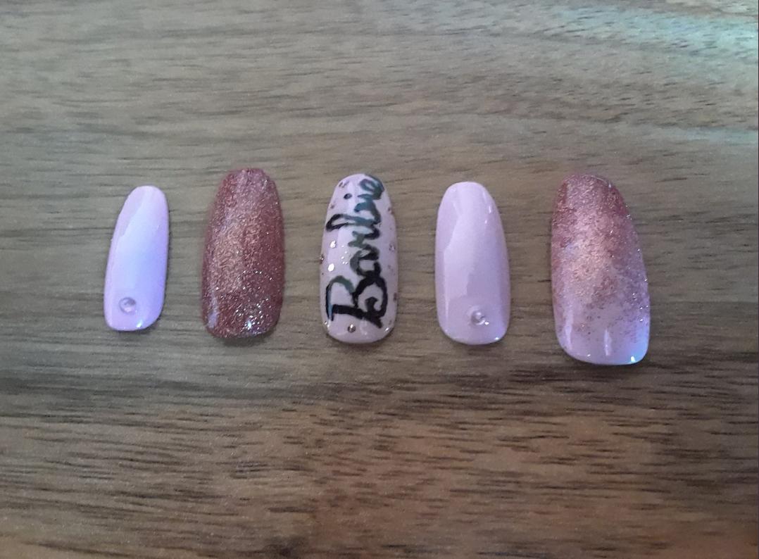 GoddessNailLove's tweet photo. Barbie Set 

DM for prices and shipping info https://t.co/SWftVMosqN