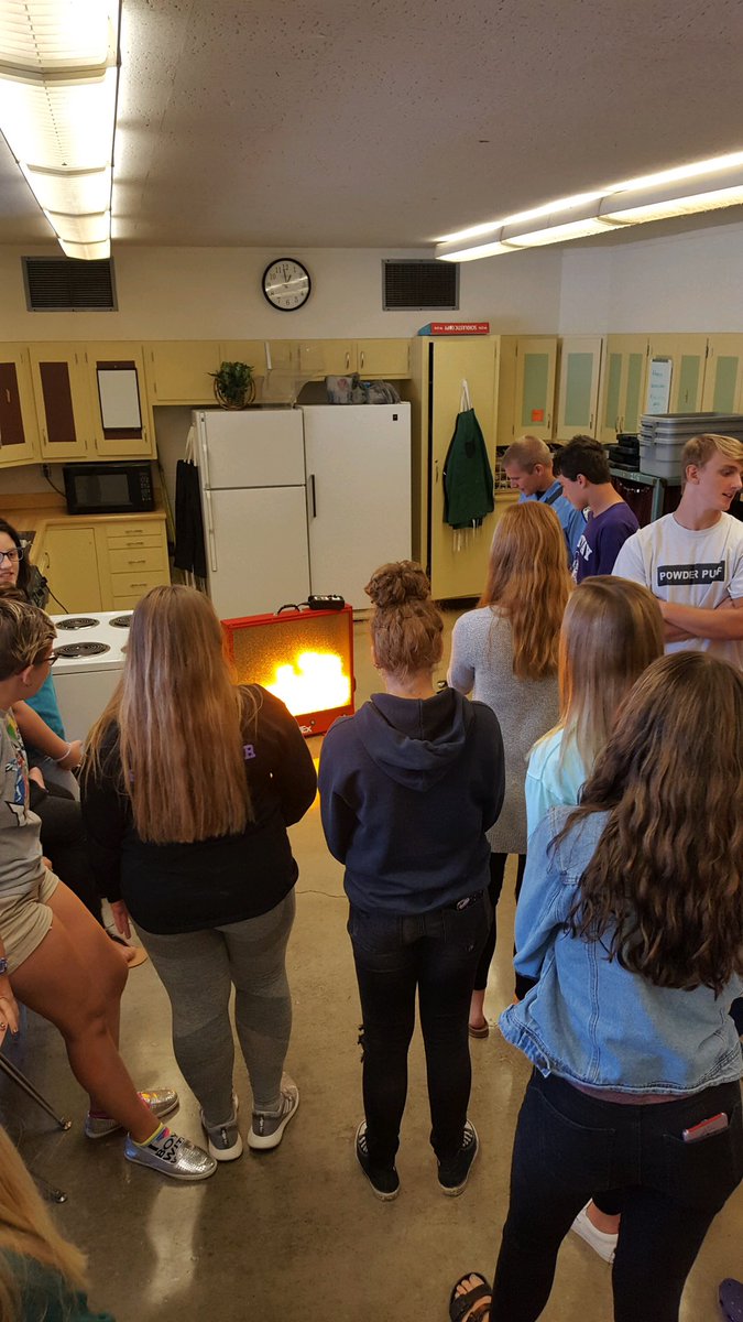 TriwayHS's tweet photo. Wooster Twp. FD in Mrs. Krebs’ FCS classes.  #TheTriwayDifference https://t.co/fyU5x1NkDB