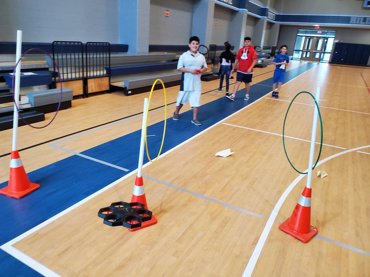 LMartiKISD's tweet photo. Thank you to the @STEAM_Express for coming to @HildebrandtKISD !! #HildeHasHeart https://t.co/VQ135TQ7KF