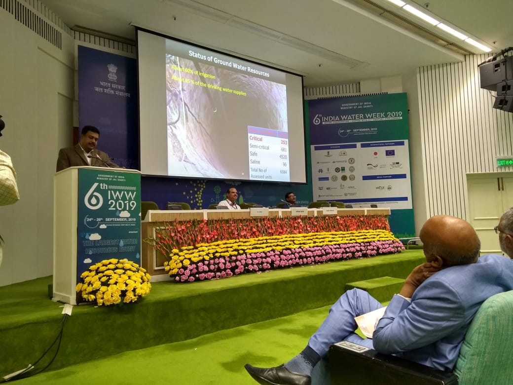 SriramVedire's tweet photo. It was a wonderful opportunity to interact with dignitaries and chair a session on ‘Rainwater Harvesting for Source Sustainability’ at the "6th India Water Week’ organized by @MoJSDoWRRDGR, Government of India at Vigyan Bhavan. @gssjodhpur #6thIndiaWaterWeek #SaveWater https://t.co/FjI1tNK9Zv