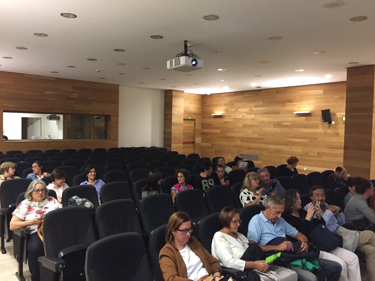 Tatachán! Arranca #ccVAD2019 y ya van llegando las primeras personas que vienen a celebrar la fiesta del cine y la cultura libre. Os esperamos desde esta noche hasta el domingo a la hora del vermú en el <a href="/PatioHerreriano/">Patio Herreriano</a>