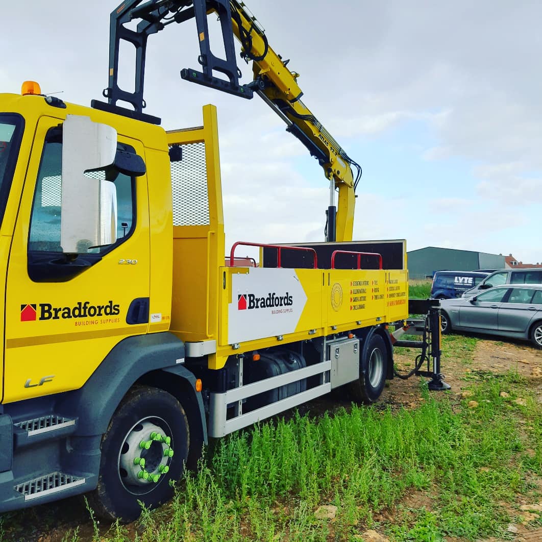 PaulBullDacatie's tweet photo. Down @Bradfords_Build Sherborne branch opening event this evening, fantastic turn out and great atmosphere. Come and say Hi if your around tonight.
#qpsl #dacatie #cavitybarriers #buildersmerchant #bradfordsbs #construction https://t.co/Yg42tquGsi