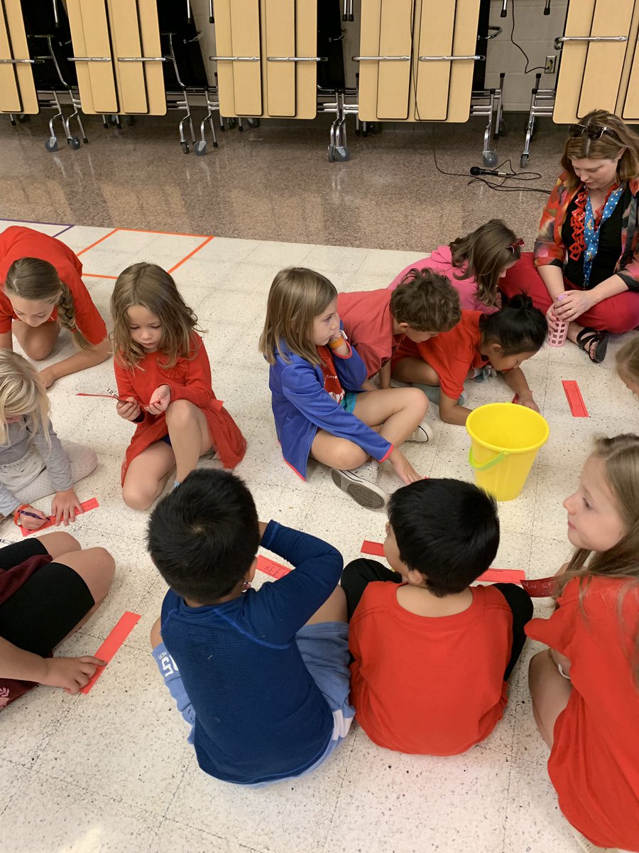 Learning about community service projects <a href="/RoundHillES/">Round Hill Elem</a> during our house meeting #K9sforWarriors #newtonhouse #pbis