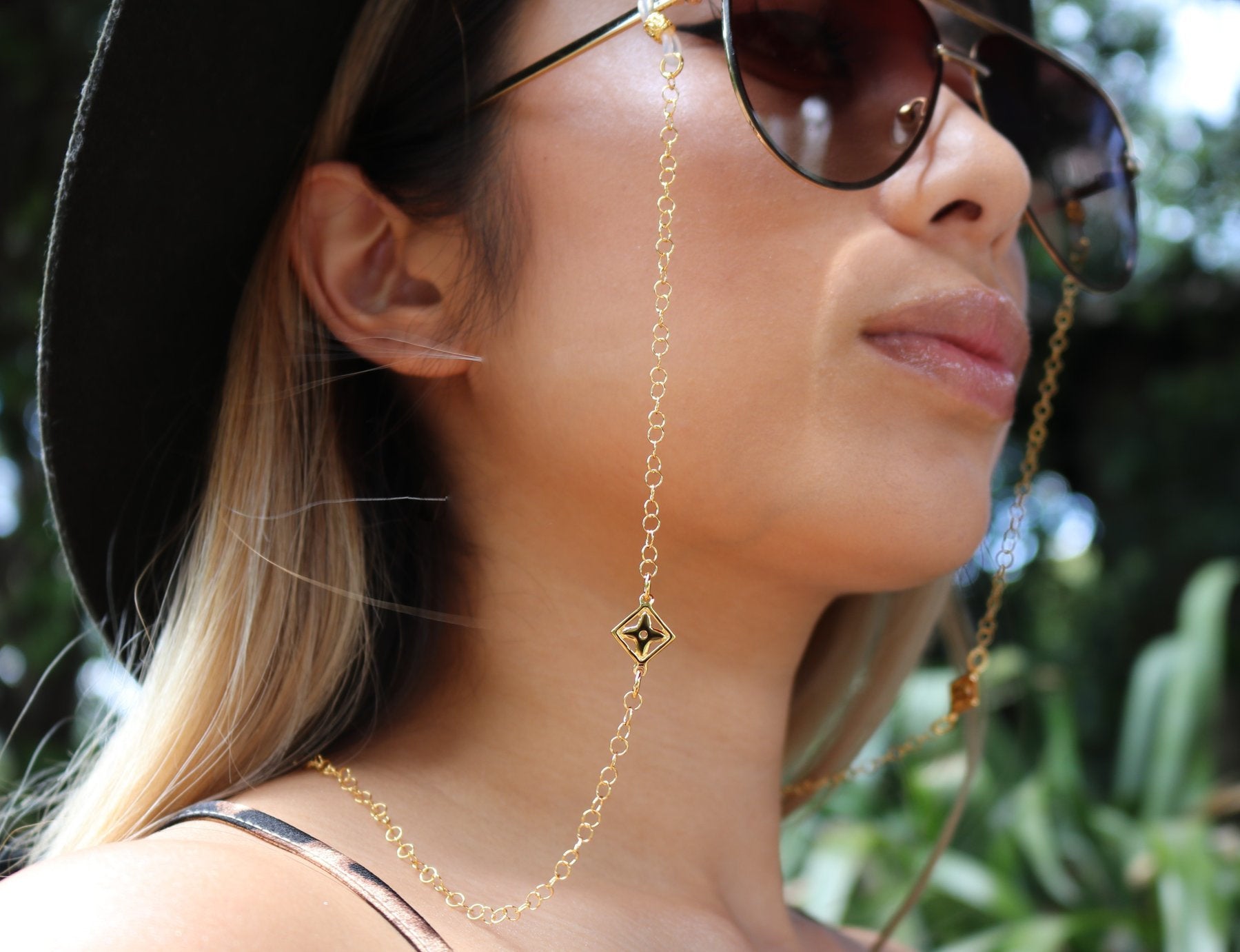 louis vuitton sunglass chain