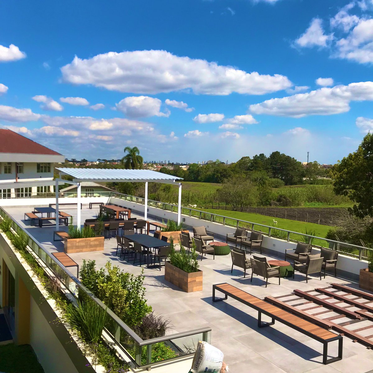 MrsGodsiff's tweet photo. Another new space is coming together at #iscbrazil Say hello to our newest #rooftopclassroom And part of my hopes the kids hate it so I can make it my new office 🤷🏼♀️ #outdoorspaces #everyonelearningeverywhere
@mrgodsiff @HansaNarang17 @RyanPersaud23 @MsSunshineSmit @MrsLauraW https://t.co/LLziyPoZrx