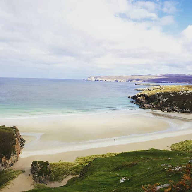 Luken00's tweet photo. Mykonos? Sitges? Gran Canaria? Maldive? no, it's Durness
.
.
.
#beach #durness #amollonelmaredelnord #nonèfreddano #wannamovehere #scotland #uk #northcoast500 #nc500 #scottishhighlands #highlands #outandaboutscotland #visitscotland #thisisscotland #hidde… https://t.co/6J4c2p8eGA https://t.co/VDjEdLjIq7