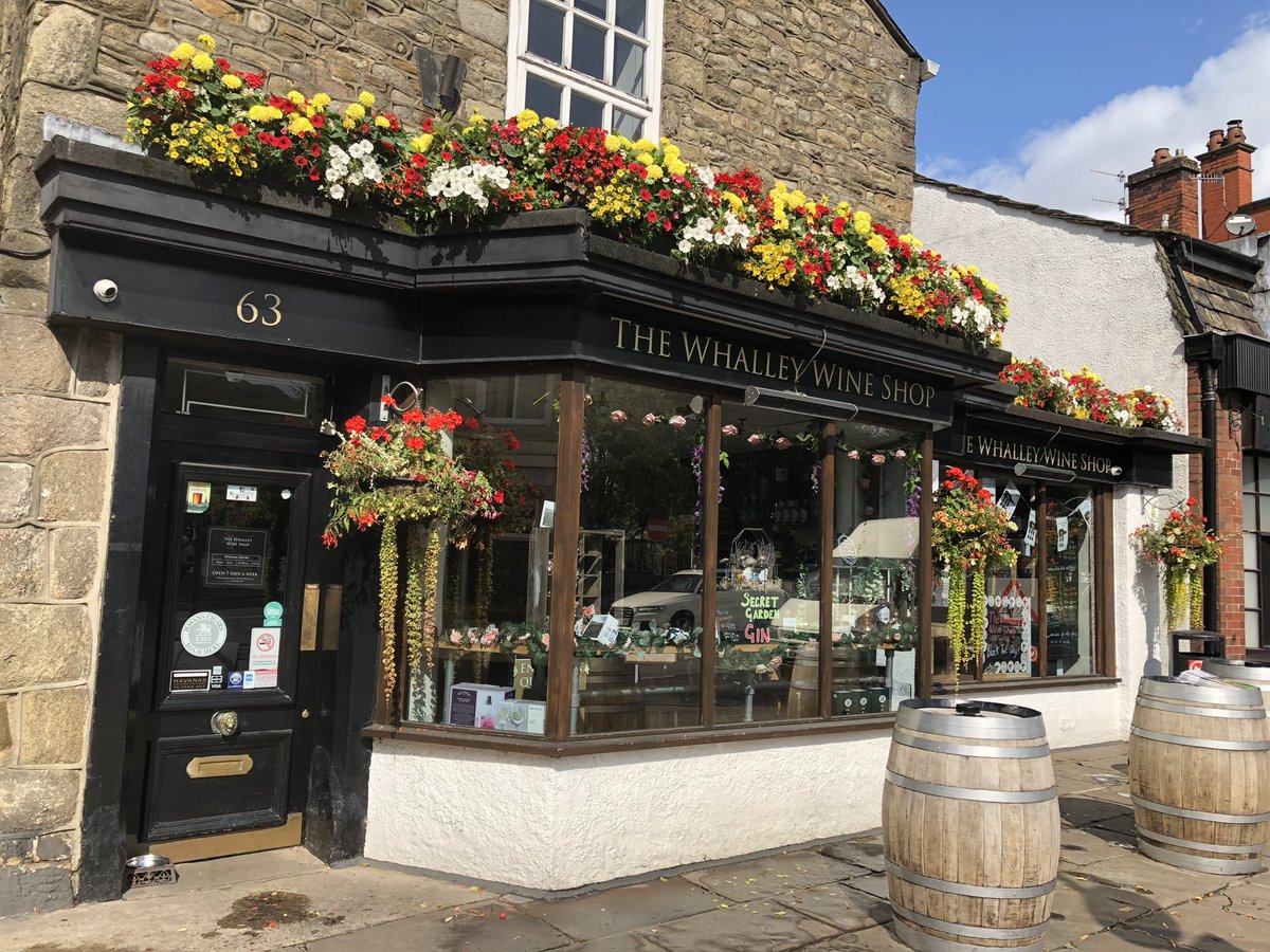 Oh. My. God. Ermm... not sure how to say this but we only went and won Best Local Wine Shop in the UK at the <a href="/DecanterAwards/">Decanter World Wine Awards</a> 
Totally gobsmacked, what in incredible award for the team to win, they work so hard delivering great service and selling incredible wines. Wow. 🤯😀😃😄😁