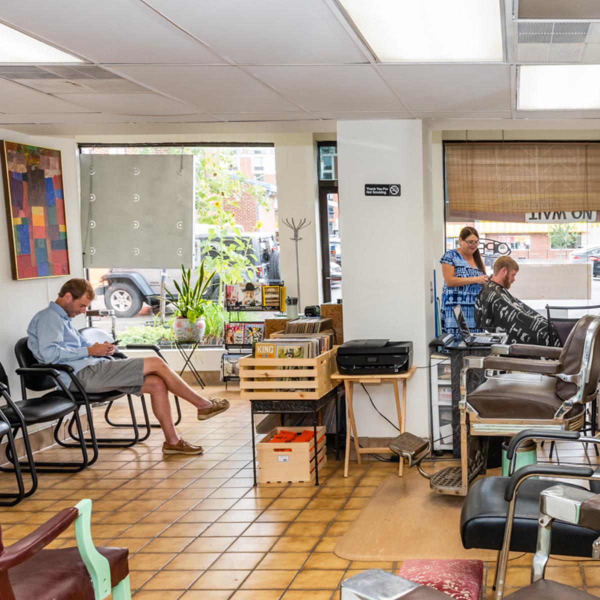 BarberVarsity's tweet photo. Sit back, relax, and enjoy. https://t.co/ZbC8HoFPn4