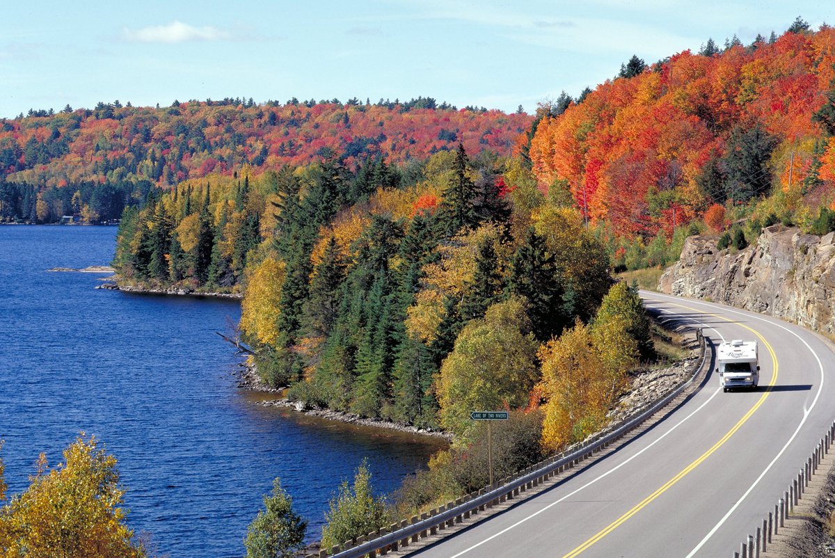 ontariokevin's tweet photo. Colours are changing in Ontario!  Find out where in this week's Ontario Fall Colour Report! #DiscoverON 🍂
Link: https://t.co/n9CMsqcGDh https://t.co/ie9ZKN58sK