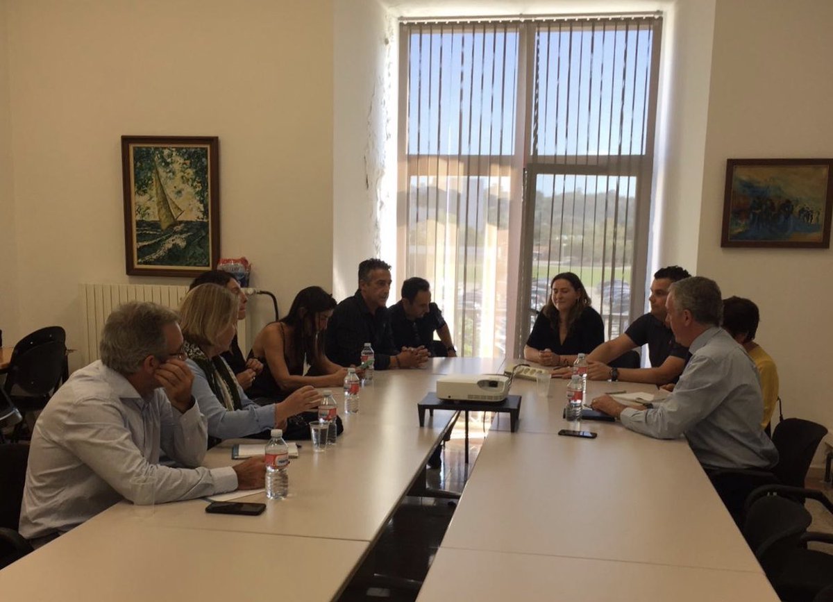 lalaboralcifp's tweet photo. La Directora del CIFP La Laboral @mariagoitia_, varios profesores y representantes de @FEMETALAstur se reúnen con empresas del sector metal: Samoa, Grupo Daniel Alonso, TSK y Suaval, para futuras colaboraciones dentro del proyecto #IKGAi_FPAsturias https://t.co/HhEatYr26v