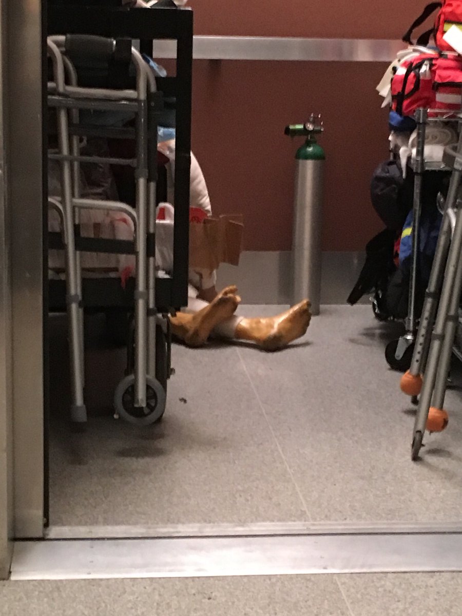 RealCarmack's tweet image. The view from my cast chair on set of @GreysABC ...  new episode tonight!!!
#GreysAnatomy