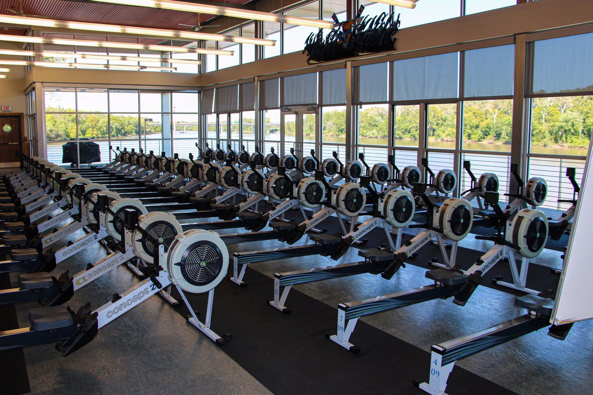 KU_Rowing's tweet photo. 🚣‍♀️𝓗𝓞𝓜𝓔🏠

#RockChalk https://t.co/UvhNJ6jCEA