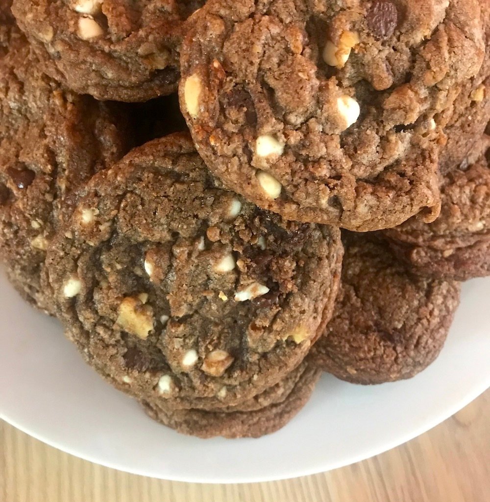 SCTORTORICI's tweet photo. #ThursdayBaking Double #chocolate oatmeal Tollhouse Cookies with walnuts for the gang at @engageSimply @cindygallop @judyshapiro #TheCCOthatBakes https://t.co/eYQSy1JbMM