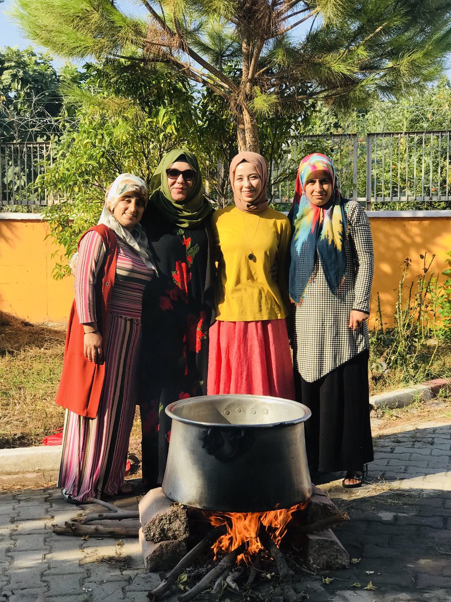 serifetopal01's tweet photo. Bugün gerçekleştirdiğimiz “Aşure Günü” etkinliğimizde emeği geçen tüm velilerimize teşekkür ederiz. https://t.co/A8UUJu9Ahl