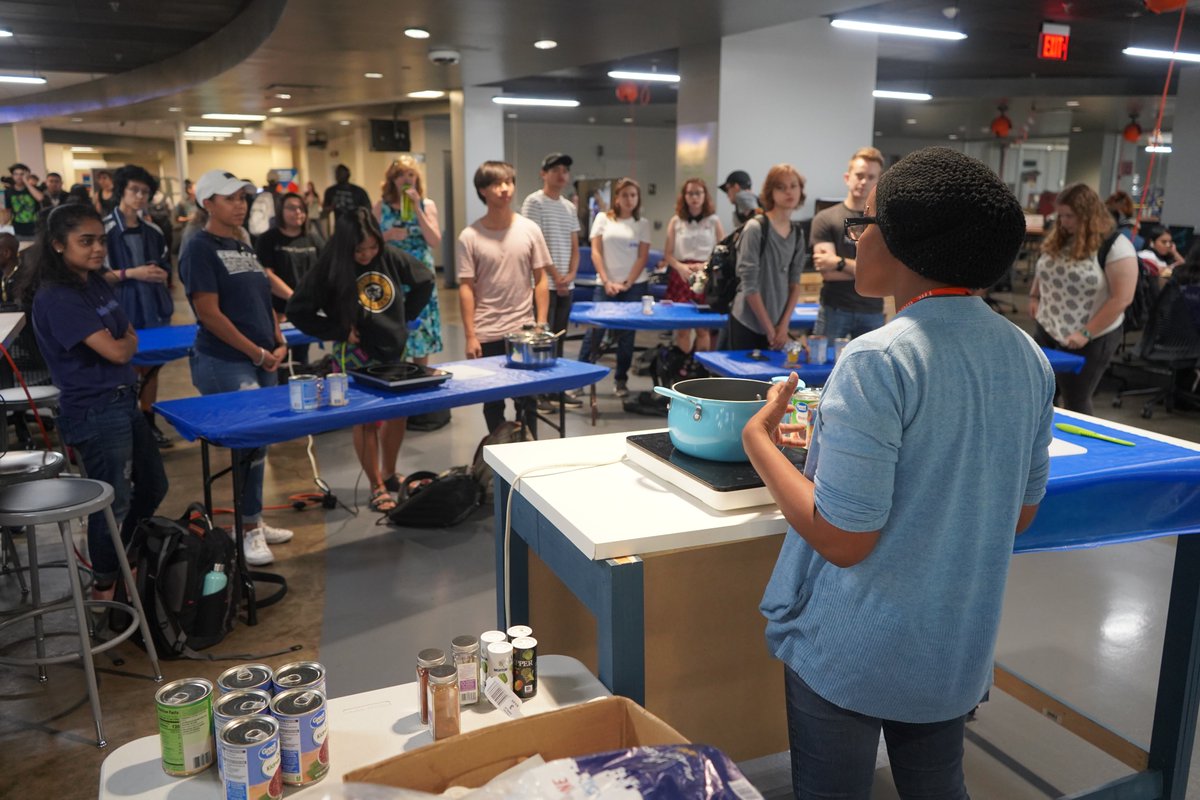 utalibraries's tweet photo. Thank you to everyone who came out to #MaverickKitchen this afternoon. We hope you enjoyed it!
Don't worry if you missed out - we'll be hosting a second Maverick Kitchen from 5:30 to 6:30 tonight! Come by Central Library to learn how to make delicious chili eats. #UTALibraries https://t.co/QWHYFoyUBX