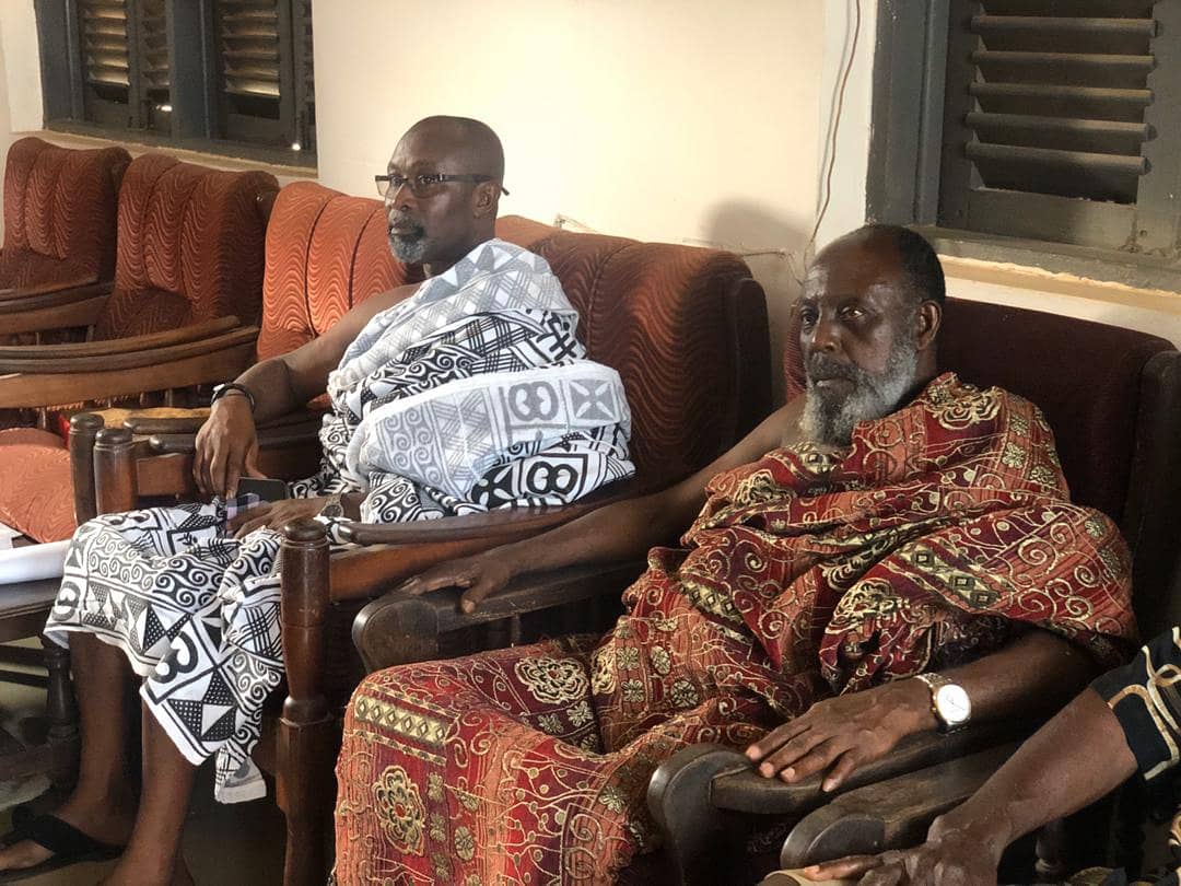 ghanatourismGTA's tweet photo. Ghana Tourism Authority officials pay courtesy call on Traditional Authorities in Kwahu ahead of tomorrow's Fun&Fly Paragliding festival.
#You2CanFly #FunnFly #Paragliding2019 #fly #ThursdayThoughts #ThursdayMotivation #KwahuParagliding #FunNFly #SeeGhana #FeelGhana #YearOfReturn https://t.co/EoE0ClBV0N