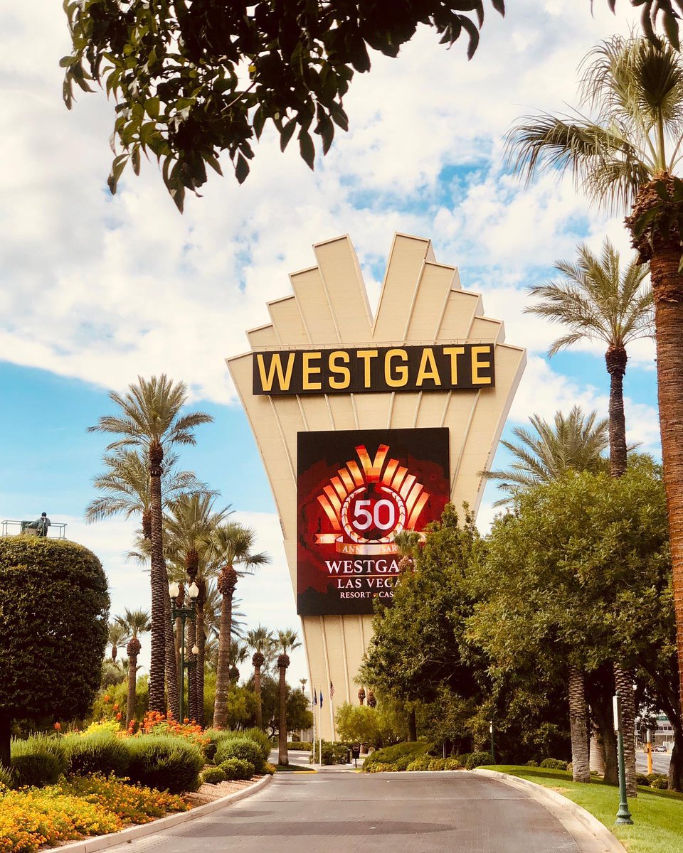 Westgate Las Vegas Resort & Casino, you sure are timeless! — Join us for some #LegendaryVegasFun! 😉🌴 

↳ resort.to/lasvegas