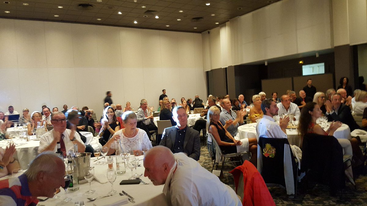 MagieFFAP's tweet photo. C'est parti pour une belle soirée cabaret magique avec Eric Leblon. https://t.co/mg8wHsQOlB