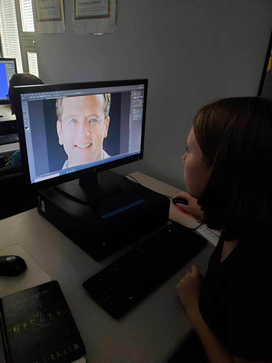 USD265_EHS's tweet image. You can do alot of different things with just one photograph. 
 Here, EHS Graphic Design Fundamentals class is using PhotoShop to alter an image. #technologyisamazing #tigernationproud