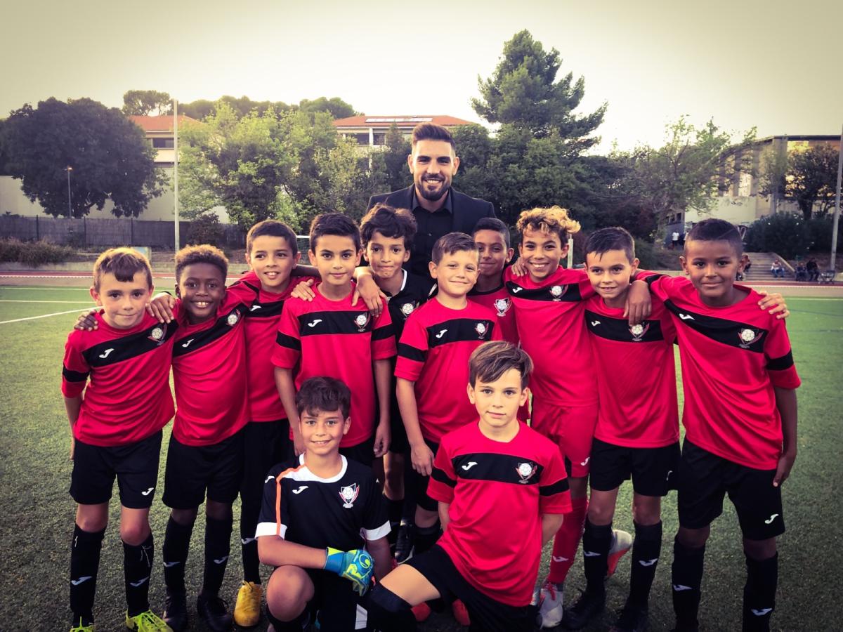 Merci  <a href="/AndyDelort9/">Andy Delort</a> d'être passer  féliciter les louvetaux 🐺🐺🐺

<a href="/MidiLibreSports/">Midi Libre Sports</a> 
<a href="/davygounel/">Davy Gounel</a> 
<a href="/Actufoot34/">Actufoot34</a> 
<a href="/BeTournier/">Bérenger Tournier</a> 
<a href="/myMetroSport/">MÉTROPOLITAIN SPORT</a> 
<a href="/montpmedfutsal/">Montpellier Futsal</a> 
<a href="/Montpellier3m/">Montpellier Métropole</a> 
<a href="/Marvinostock/">Marwan BARAKA</a>