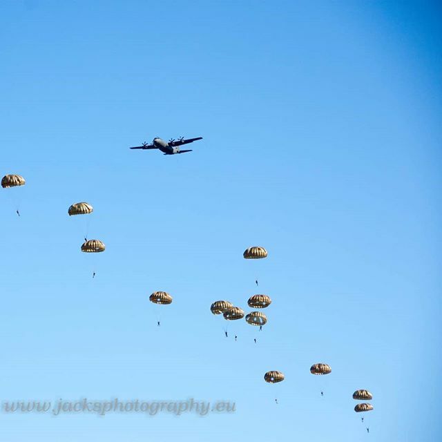 drjackdr's tweet image. #airborne #remembranceday #impessive ift.tt/2lVNUgz