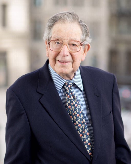 BostonBar's tweet photo. Jerry Facher, Brilliant Trial Lawyer and Mentor to Many, Dies at 93. Read more about the invaluable contributions Facher made to the bar in the full tribute from @WilmerHale here:  https://t.co/NKpYfEkdoU https://t.co/yPxNohXQxN