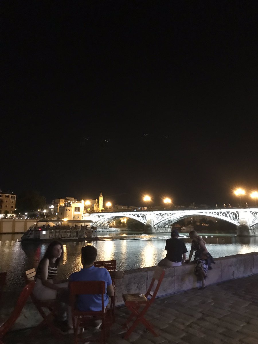 💃🏻 Velá de San Miguel... ¡cóooomo se te echaba de menos! 👏👏 ¡Y cómo vamos a pasarlo este fin de semana en la caseta del Mercado Lonja del Barranco! 😋 <a href="/VelaSanMiguel_/">Velá de San Miguel</a> 

#velasanmiguel #igerssevilla #feriasevilla #guadalquivir #caseta #beer #wine #rebujito #sevillanas