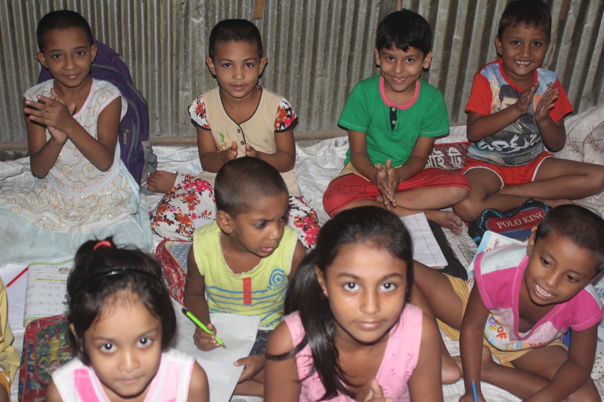 PathikrtO's tweet photo. #street children education Bangladesh. https://t.co/aOVLwS1Sfn