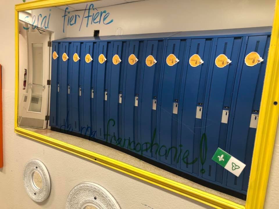 Quels beaux visuels qui représentent la responsabilité de l’élève face à ses choix et l’impact des messages positifs. 1ère photo à <a href="/eeceldarouleau/">EEC Elda-Rouleau</a> ; 2e et 3e photo à <a href="/eecndr/">EEC NDR</a> au <a href="/CSDCEO/">CSDCEO</a> #climatscolaire <a href="/ecolecatholique/">CECCE</a> @Ottawacepeo