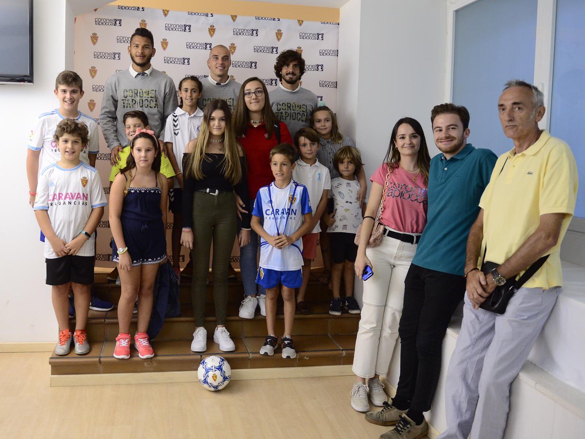 RealZaragoza's tweet photo. ✨La marca de moda #CoronelTapiocca, patrocinador y proveedor oficial del Club, ha presentado la colección casual para el Real Zaragoza 2019/2020 ante un grupo de zaragocistas que participaron en un concurso en rrss
Y en el acto han desfilado tres modelos con gran estilo, ¿eh?😉 https://t.co/VgDVQk02Xm