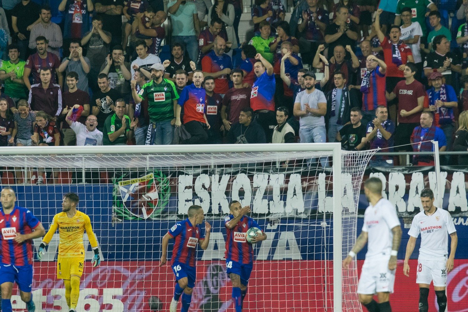 Sdエイバル 11分 0 1 失点 33分 0 2 失点 66分 1 2 オレジャーナ 77分 2 2 ペドロ レオン 分 3 2 コテ Eibarsevillafc