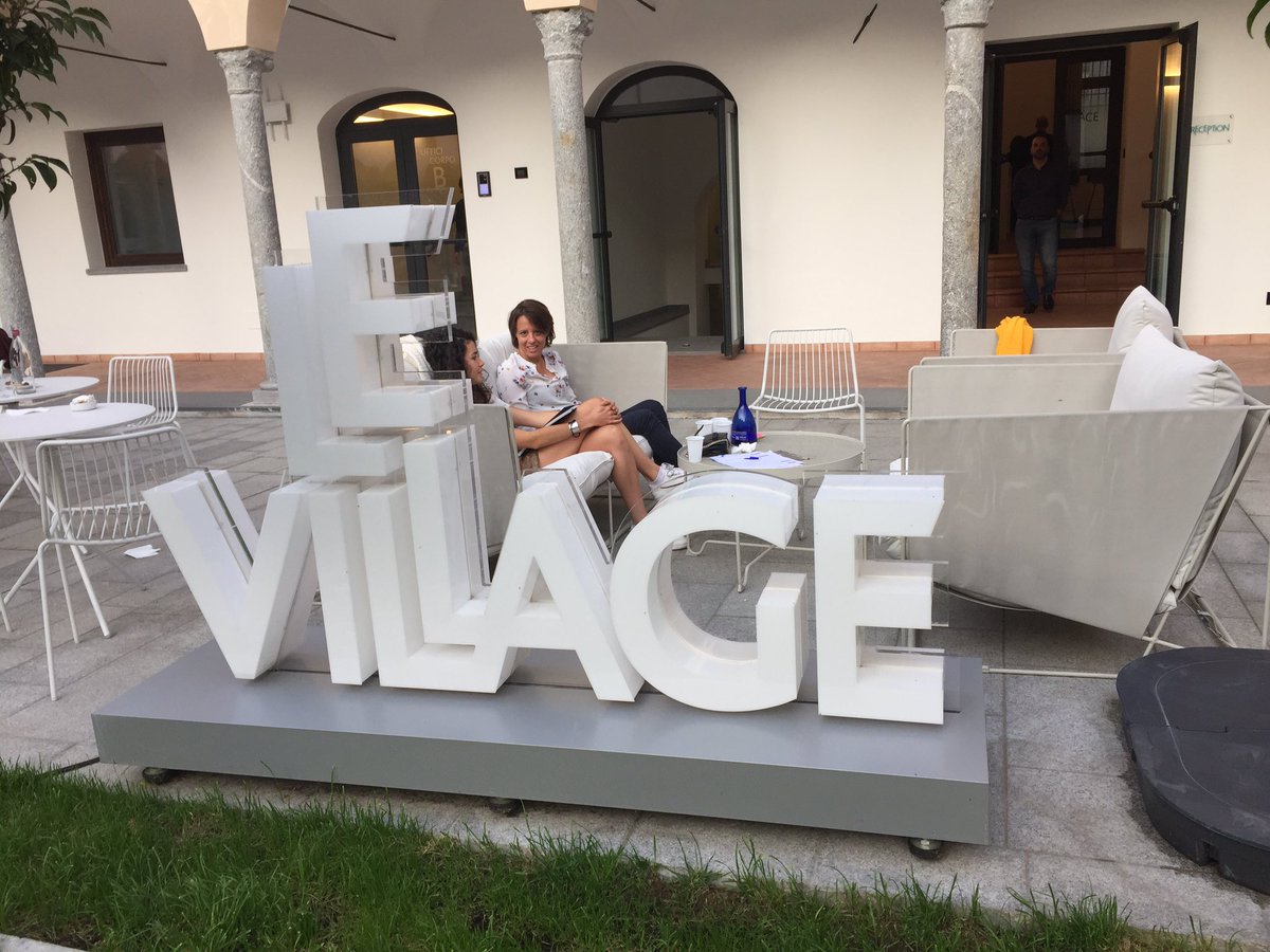 nathaliemasse88's tweet photo. Belle journée de travail au @LeVillagebyCA à Milan 👌 Merci à l’équipe pour l’accueil et la disponibilité 👏 belle inspiration pour tous 😉 https://t.co/fsWE9MUO00