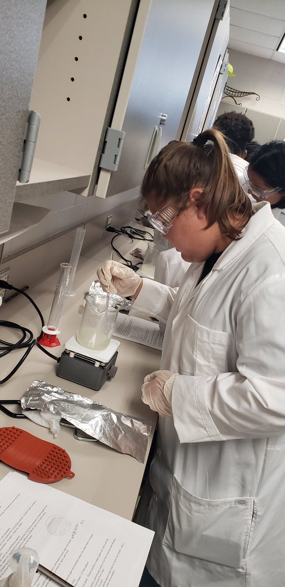 MistyPaneitz's tweet photo. Let's Swab & Grow!
My Med Micro students are using aseptic techniques to create sterile petri dishes with agar, swab everyday items and then incubate them to grow any bacterial cultures.#BeTheLight #learningthroughlab
@HumbleISD_CTE @CTE_Starkey @ElizabethFagen @HumbleISD_HHS https://t.co/9aVMBbC4Dp