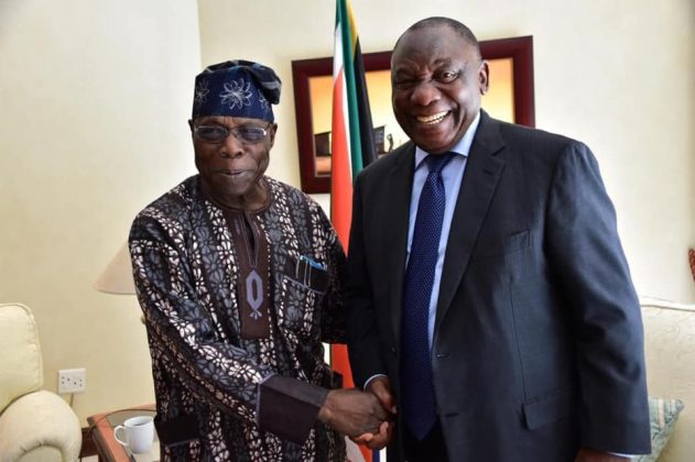 legitngnews's tweet image. Nigeria’s former president, Olusegun Obasanjo paid a courtesy visit to @CyrilRamaphosa of #SouthAfrica on Thursday, September 26, not possibly on issues of the recent #xenophobicattacks in the country, but to present his new book.
Credit: SADC News