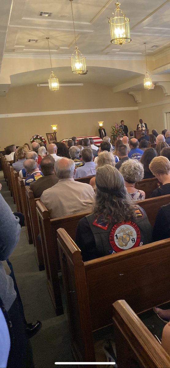 RobdoesLoans's tweet image. Mark Walkerserved in the US Navy is being laid to rest today, he had no Family but our Texas Family stepped up 300 strong. I am so proud of my Texas Family.
May God Bless you and May Mark forever rest in peace