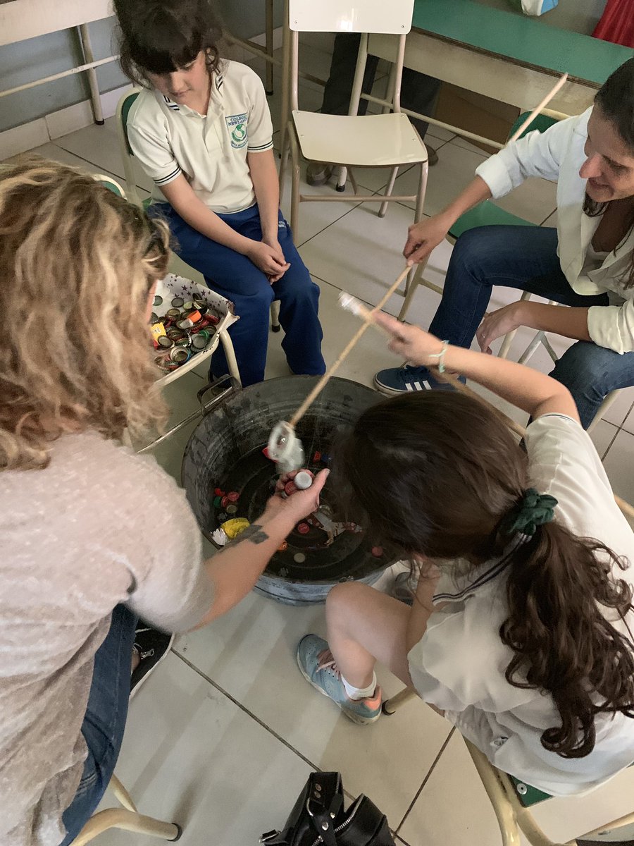 deniseN57152205's tweet photo. Cleaning the ocean!! 🌊 #rockingsdgs #spreadsdgs #colnls @ONU_es @GretaThunberg https://t.co/s0csINbzEd