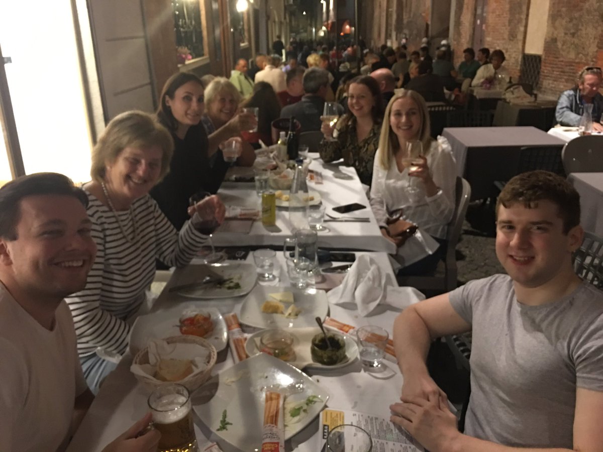 davefosterlark's tweet photo. @Lark_MI team @CremonaFiere 2019 #pizza #bierra https://t.co/tgpTuo8TBN