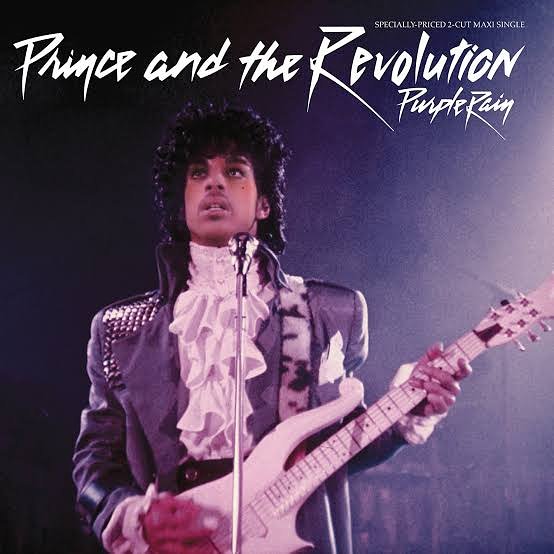 retrowavesynth's tweet photo. #RetroDate
No dia 26 de setembro de 1984, o single Purple Rain era lançado por Prince e sua banda The Revolution.
A canção, que compôs o disco e filme também chamados Purple Rain, vendeu mais de um milhão de cópias nos Estados Unidos, o que lhe rendeu Disco de Ouro.
#Prince https://t.co/kM7FEJKOyj