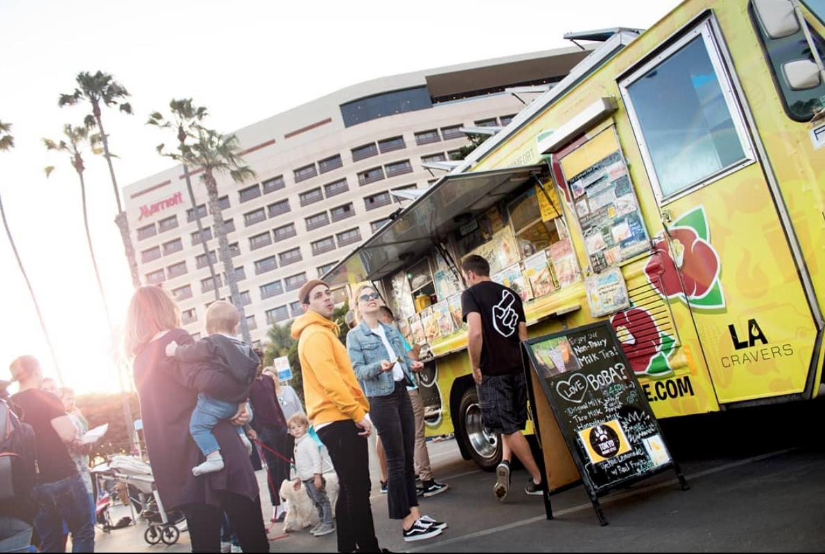 Beach Eats! tweet media