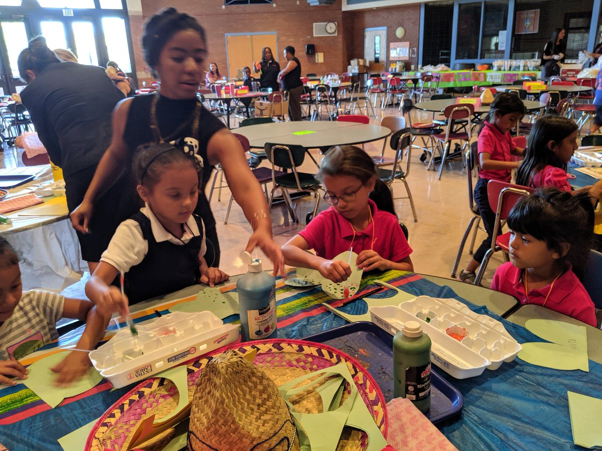 MsBerrones's tweet photo. Celebrating Hispanic Heritage Culture @ECMcKCardinals @MsBerrones @SCEC https://t.co/jv3yVPU3bo