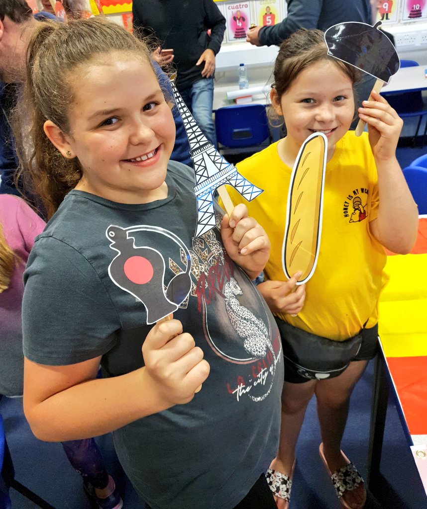 Had a fab time at Dwr-y-Felin open evening  <a href="/DyfMfl/">Dŵr y Felin Modern Foreign Languages</a>