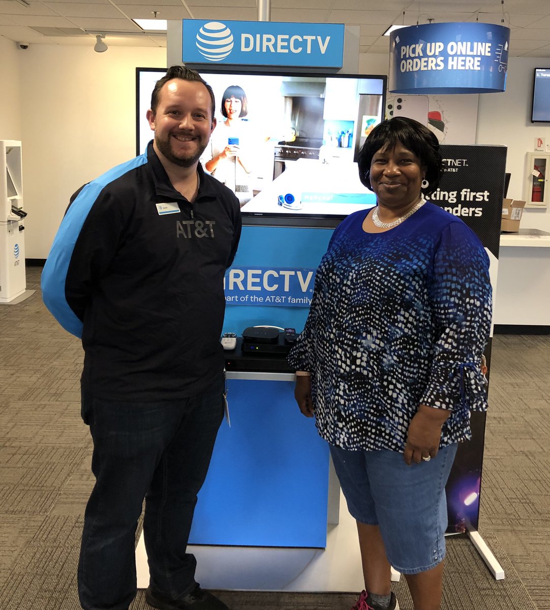 My guy Kevin Bruin, delivering that AT&amp;T experience with his very first DTV sale, on his very 1st month on the floor. Not bad at all!👏🏽🔥🔥🔥<a href="/pnixnix/">Peter Nixon</a> <a href="/KevinBe0985/">Kevin Beasley</a>  <a href="/AttDrawhorn/">ATT DRAWHORN</a> <a href="/WilliamGStovall/">William Stovall</a> <a href="/TheRealOurNE/">#OurNE</a> #AttRandolph #winning