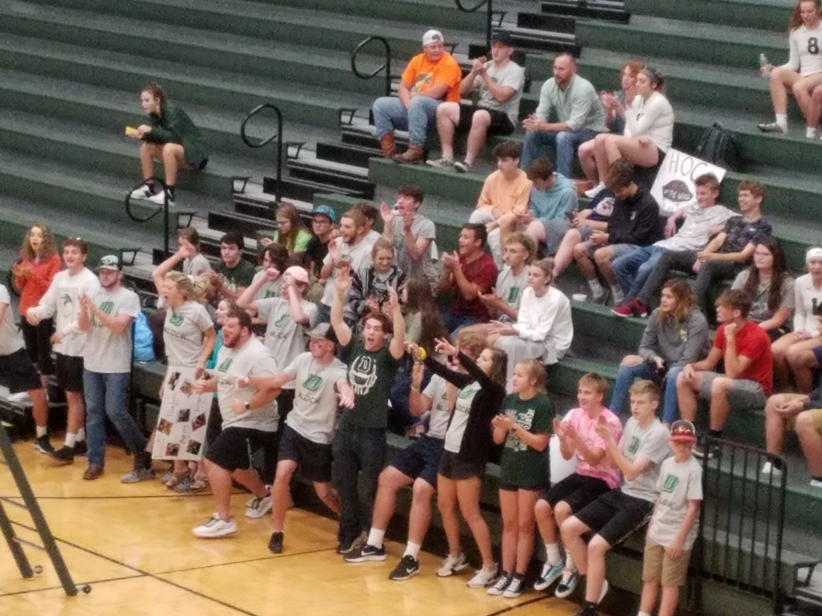 DeSotoDBlock's tweet photo. Great win over Festus in 2 sets tonight from @desotovb17 !!! https://t.co/lvxBZixri2