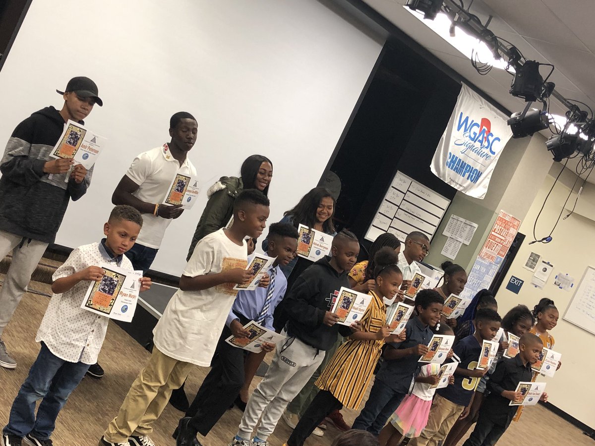 It was exciting to honor our awesome @ValVerdeUSD students from schools around the district at the first <a href="/ValVerdeAASC/">ValVerdeAASC</a> Future Black Leader Awards of the ‘19-‘20 school year. We celebrate you!