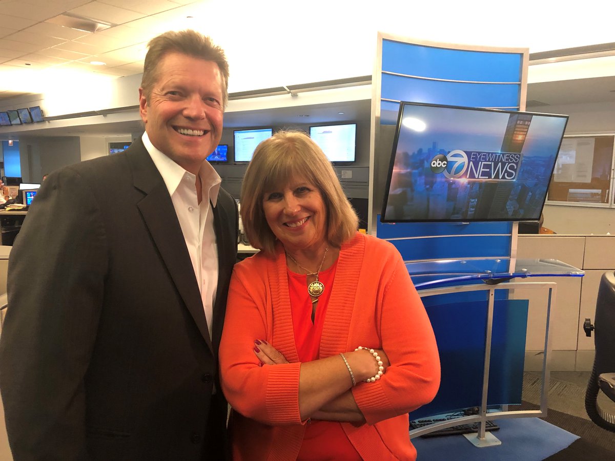 Check out <a href="/ChicagoMag/">Chicago magazine</a> phenomenal story about <a href="/KrasheskyABC7/">Alan Krashesky</a>'s  journey from a challenging childhood to his life today as an <a href="/ABC7Chicago/">ABC 7 Chicago</a> anchor.
Krash=great journalist, dream co-worker. chicagomag.com/Chicago-Magazi…