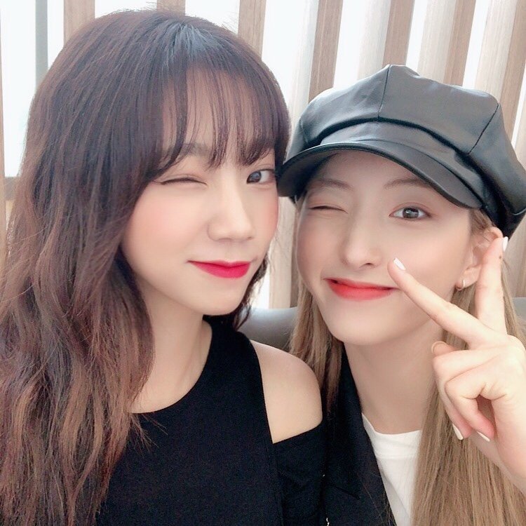 WJSN_Cosmic's tweet photo. [#우주소녀 #여름]
오랜만에 문낙🥴
잘 다녀오겠습니다♥️✈️ https://t.co/z2iidnOAvk
