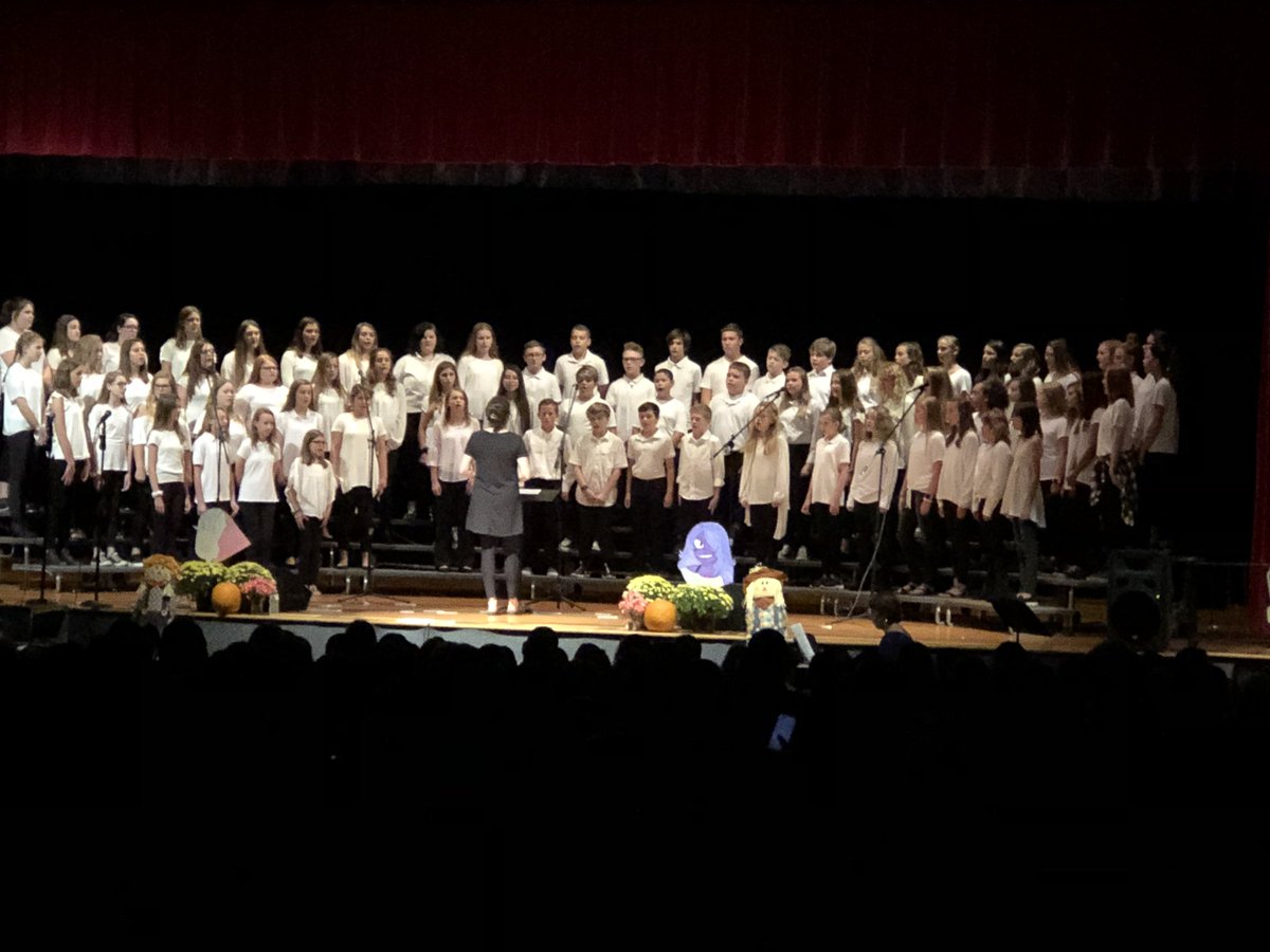 JoySherrodHMS's tweet photo. Congratulations to Ms. Casteel and Mrs. Ullom for a beautiful concert by 7th and 8th graders with a special tribute to our veterans and active military. @HallsMiddle #HMSAllIn #HMSHasIt https://t.co/msp0fwWF6F
