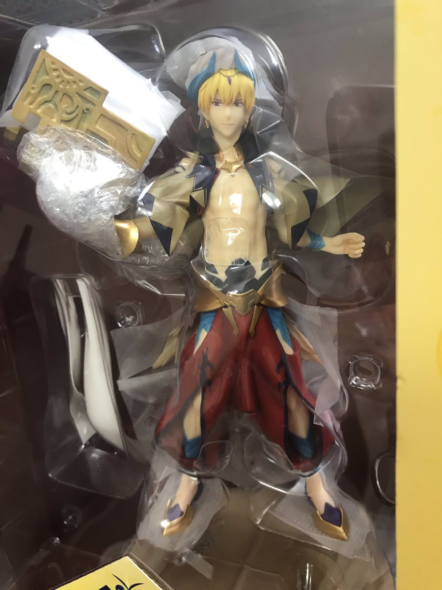 オランジュ ルージュよりキャスターの ギルガメッシュ が届く Togetter